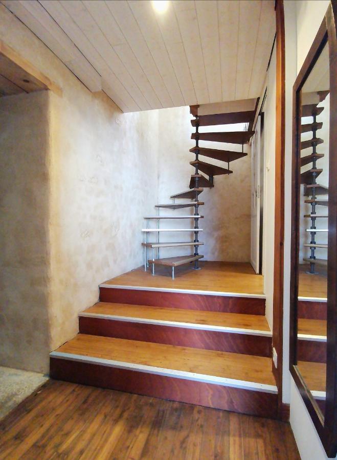 La Maison De Thomas Saint-Amant-de-Boixe Екстериор снимка